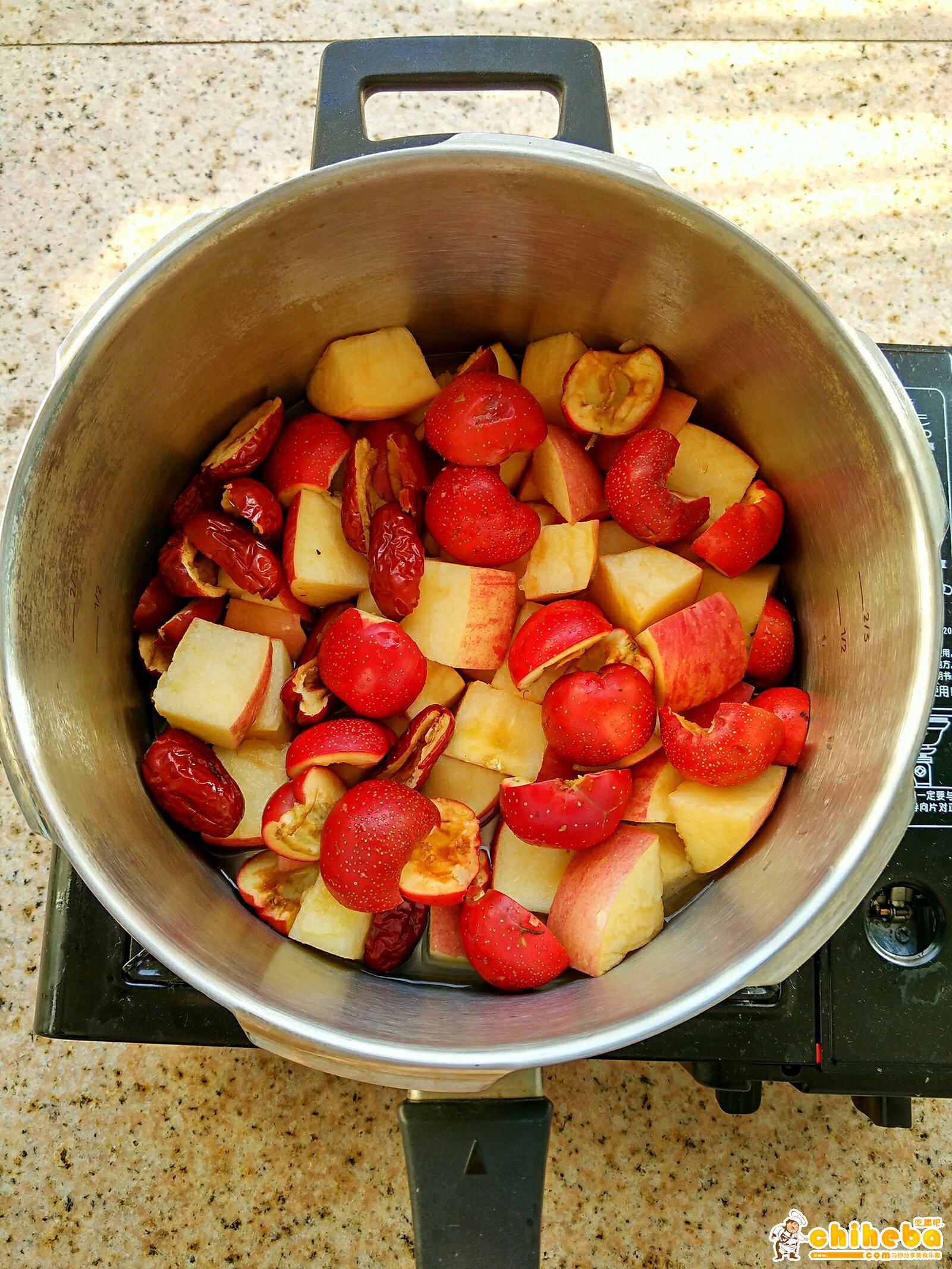山楂大枣苹果汤的做法 步骤6